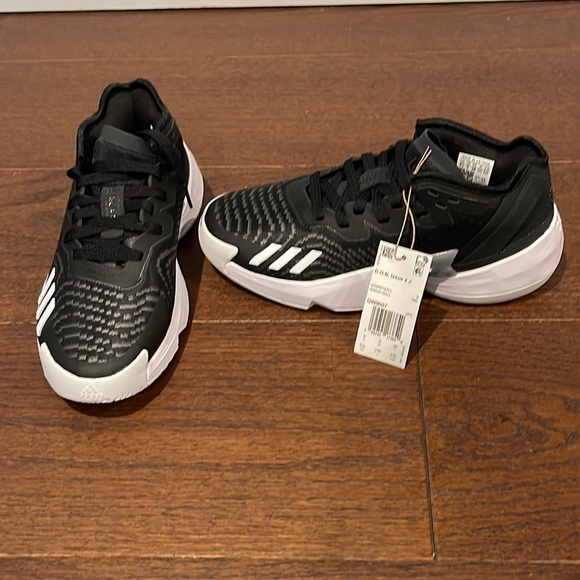 NWT Adidas Lightstream Kids D.O.N Issue 4 Basketball Black Sneakers Size 5.5 - Picture 1 of 8
